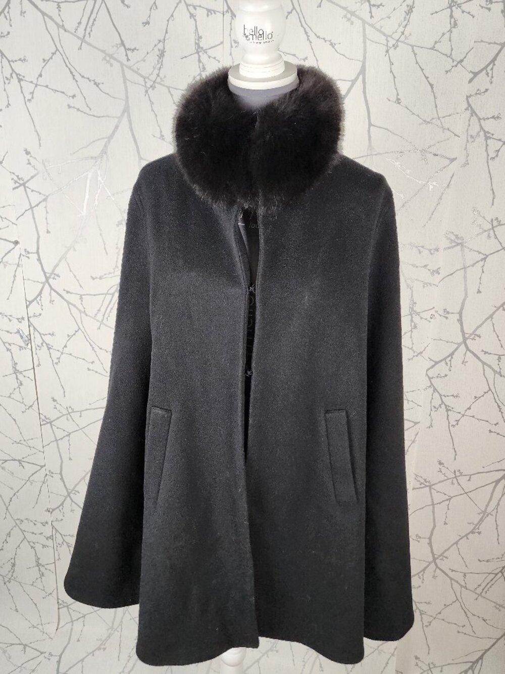 Holt Renfrew Black Wool Cashmere Fox Fur Collar Cape